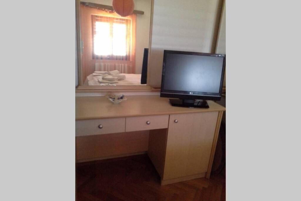 Rooms Luce 1 & Supetar Buitenkant foto